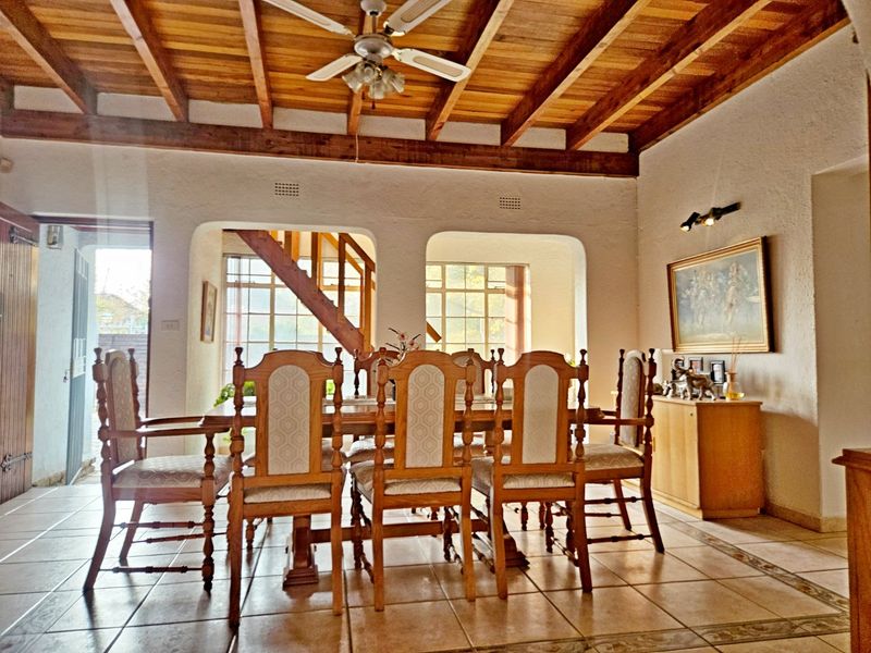 Absolutely Stunning 4-Bedroom Family Home in a Highly Sought-After Area - Photo 9