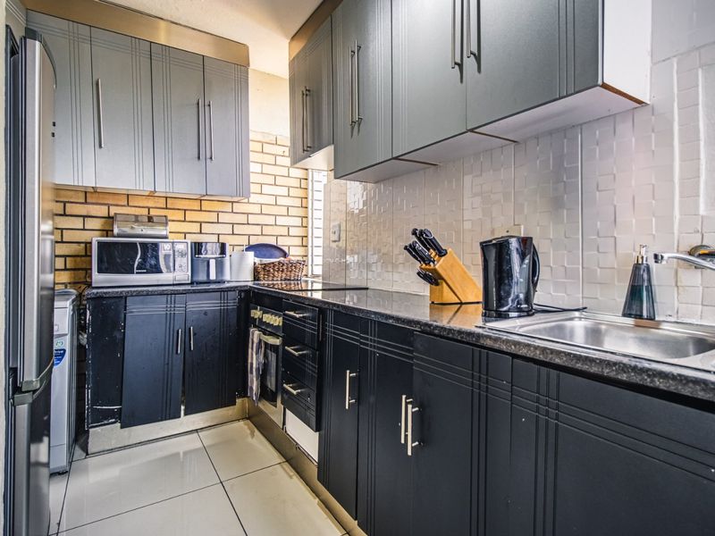 Stylish First-Floor Apartment – Ideal Starter or Investment - Photo 6