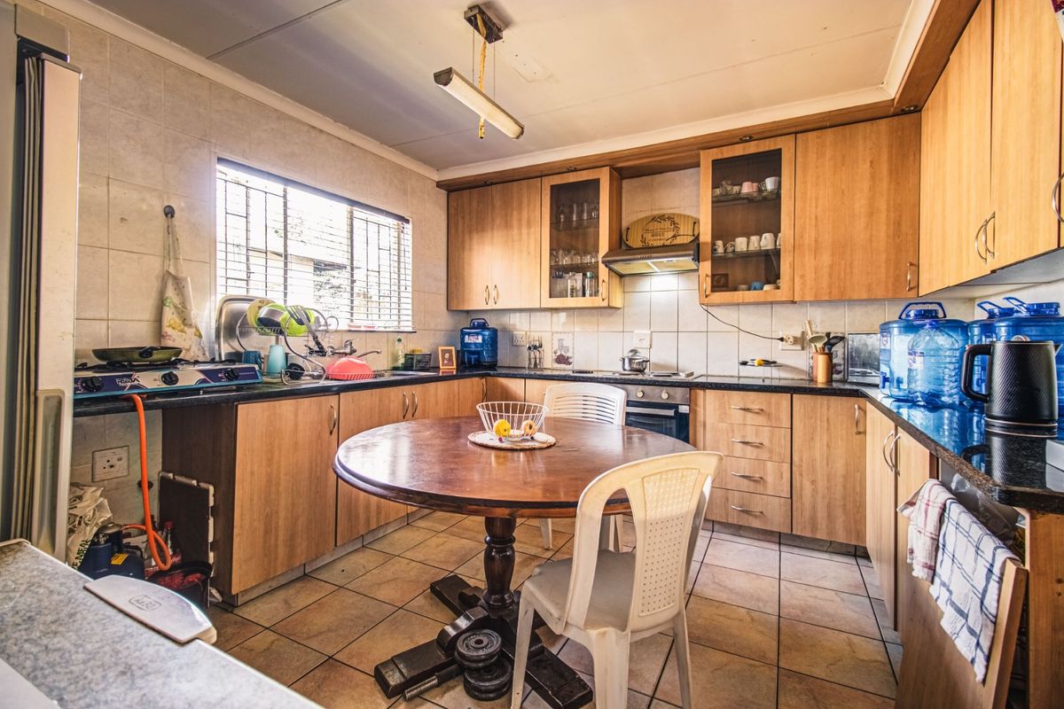 Ticks All the Boxes – Your Ideal Family Home - Photo 4