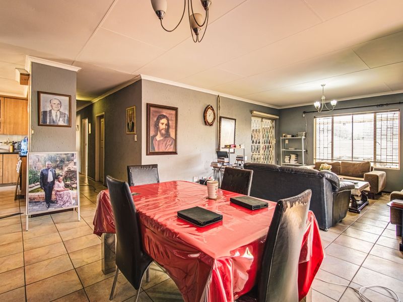 Ticks All the Boxes – Your Ideal Family Home - Photo 8