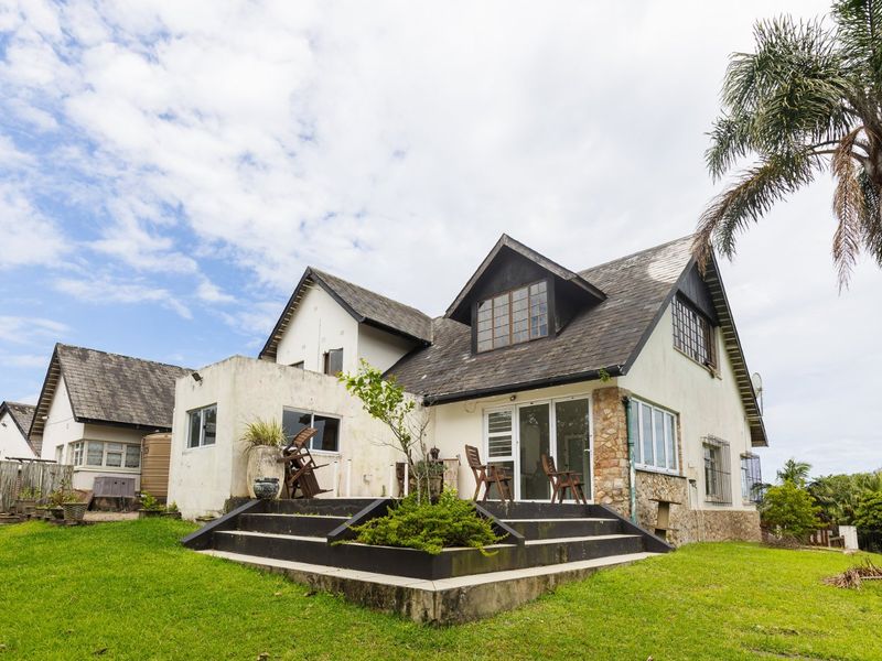 Unique And Distinctive Property - Photo 1