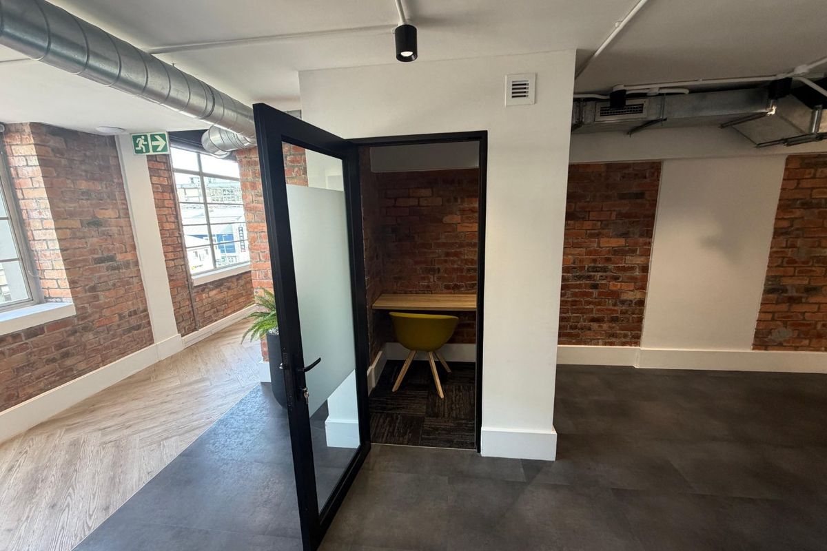 Flexible Corporate Workspace Near the V&A Waterfront and Sea Point - Photo 4