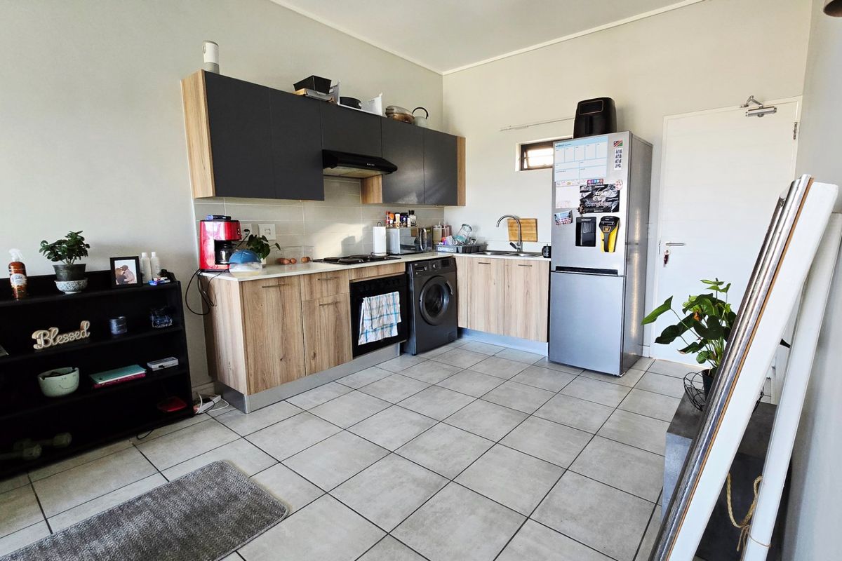 2 Bedroom 1 Bathroom Apartment For Rent in Green Park Lifestyle Estate - Photo 2