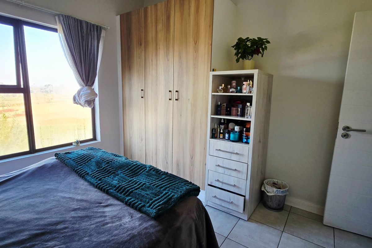 2 Bedroom 1 Bathroom Apartment For Rent in Green Park Lifestyle Estate - Photo 5