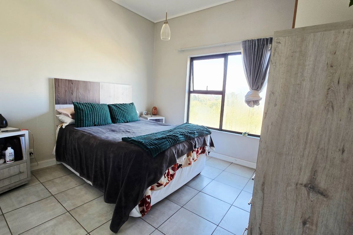 2 Bedroom 1 Bathroom Apartment For Rent in Green Park Lifestyle Estate - Photo 4