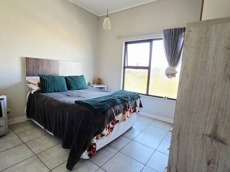 2 Bedroom 1 Bathroom Apartment For Rent in Green Park Lifestyle Estate - Photo 4