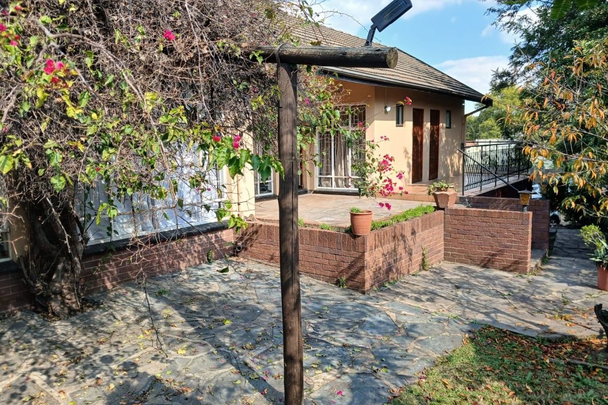 8 bedroom house to rent in Ferndale - Photo 2