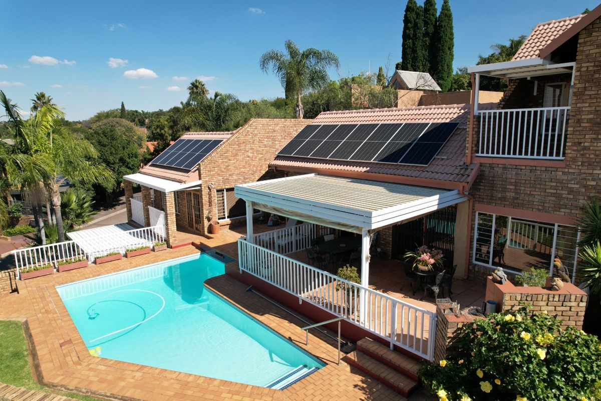 Spacious Four Bedroom Family Home for Sale in Emperors Estate - Photo 5