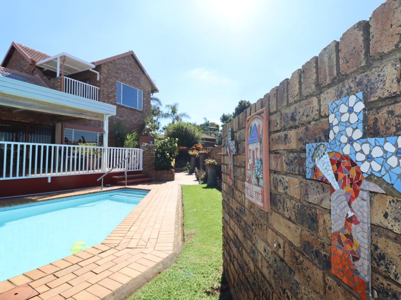 Spacious Four Bedroom Family Home for Sale in Emperors Estate - Photo 9