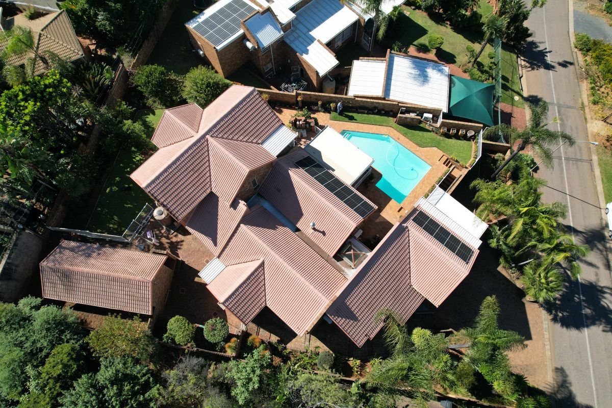 Spacious Four Bedroom Family Home for Sale in Emperors Estate - Photo 3