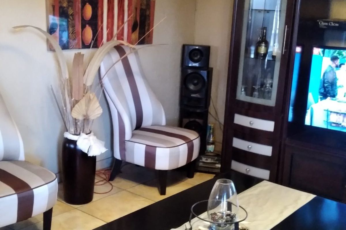 COZY FAMILY HOME IN ATTERIDGEVILLE EXT 6 – PERFECT FOR FIRST-TIME BUYERS - Photo 4