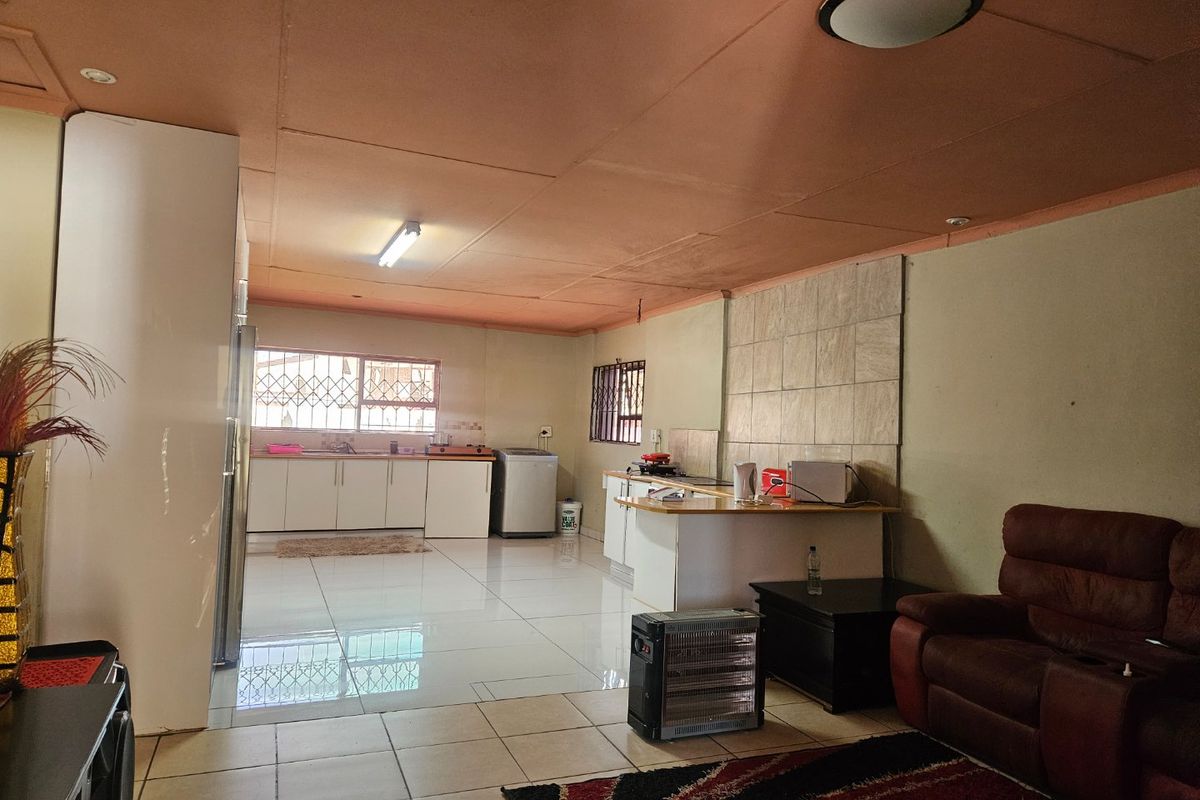 3 Bedroom house with cottage - Photo 4