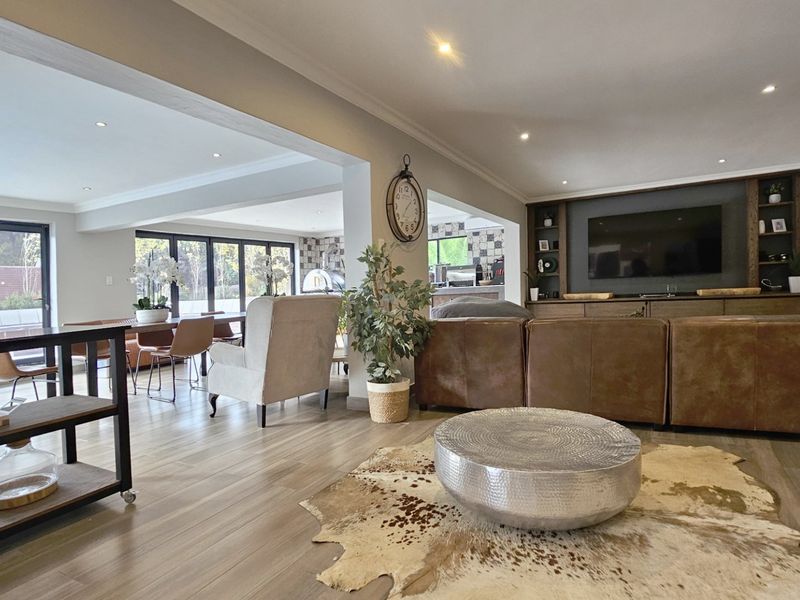 Designed for Entertaining. Created for Living. - Photo 10