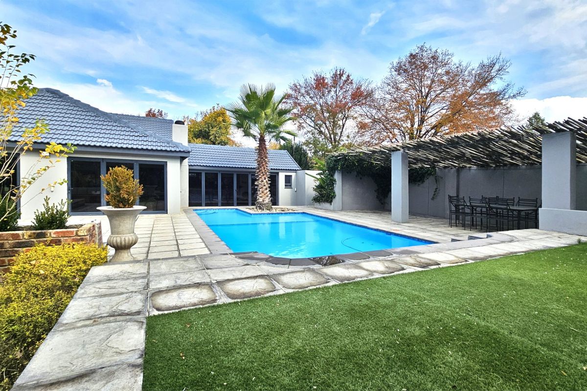 Designed for Entertaining. Created for Living. - Photo 3