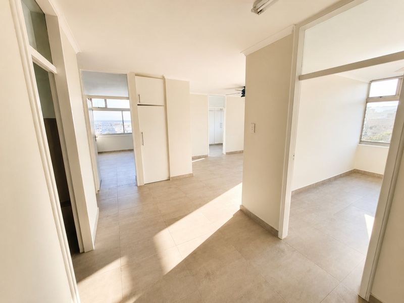 Modern & Spacious 3 Bedroom Apartment with Lock-Up Garage - Photo 7
