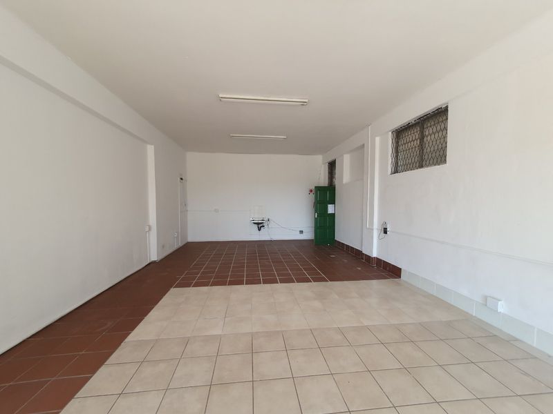 Premium Bluff Factory Retail Space for Lease - Photo 6