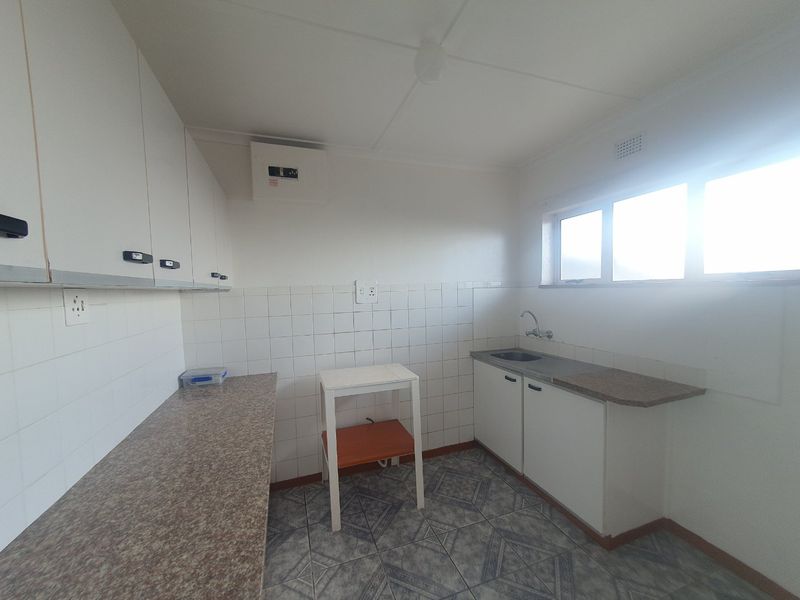 Coastal Bluff Flat with Fibre Internet - Photo 3