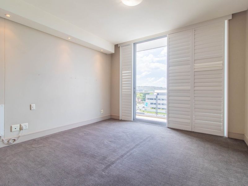 Rare North-Facing 2 Bedroom Apartment in Prime Bedford Square Position - Photo 3