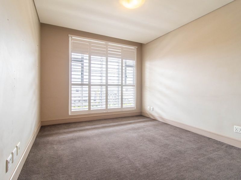 Rare North-Facing 2 Bedroom Apartment in Prime Bedford Square Position - Photo 9