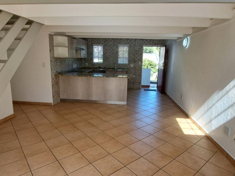 This beautifully renovated unit is perfectly situated in the heart of Dowerglen - Photo 4