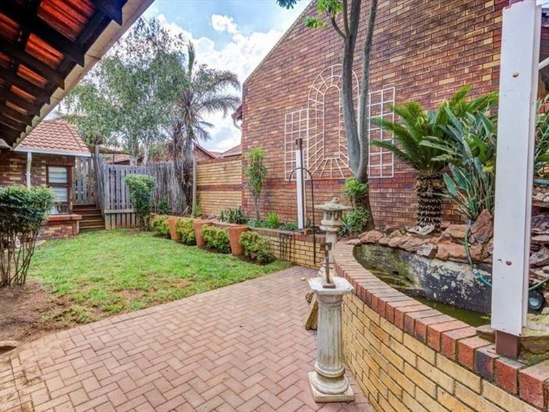 Elegant Family Home with Study and Double Garage - Photo 3