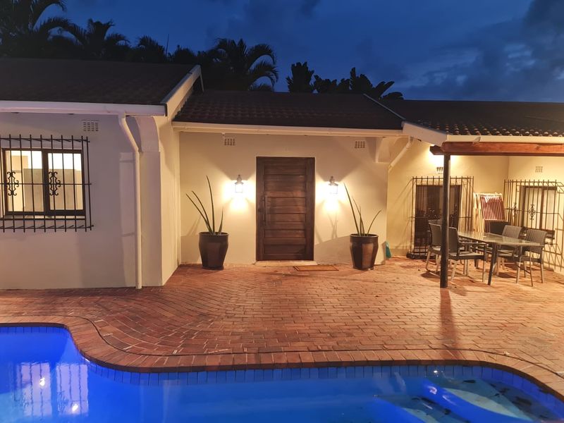 Elegant 4 bed home in Herrwood Park with fibre - Photo 1