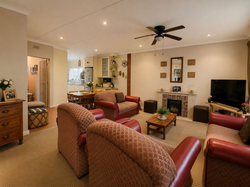 Family Haven in Woodmere with Beautiful Garden - Photo 5