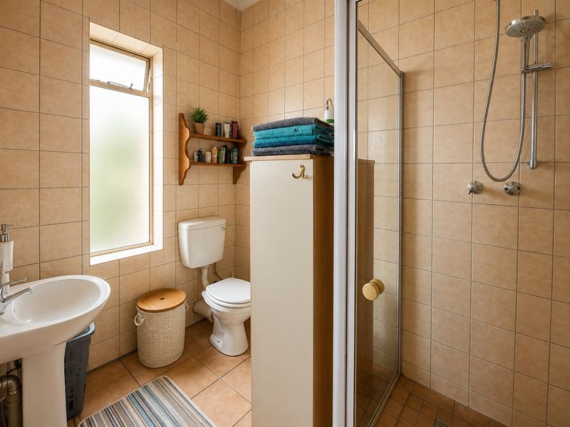 Germiston charmer with flatlet and large Garden. - Photo 10
