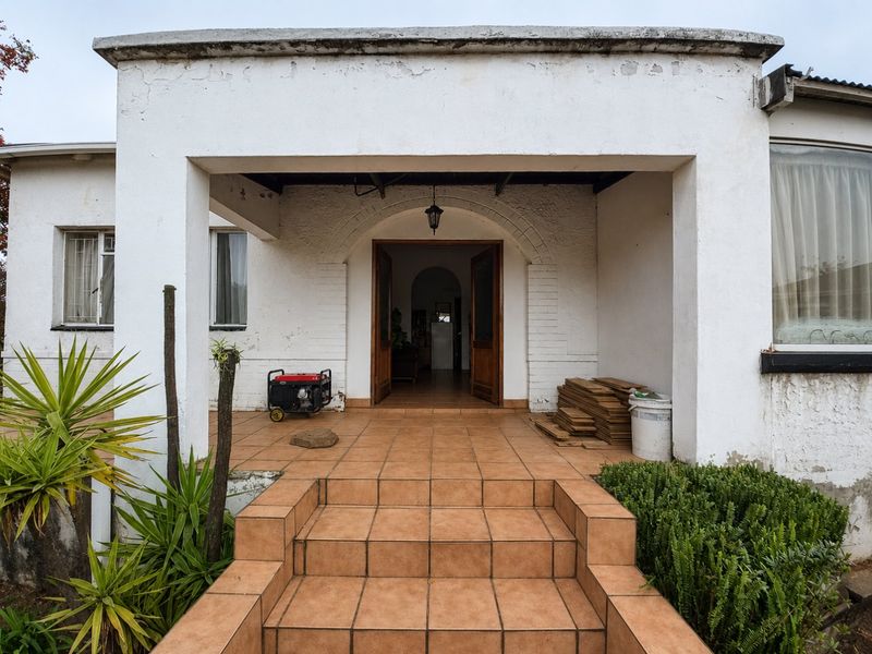 Germiston charmer with flatlet and large Garden. - Photo 2
