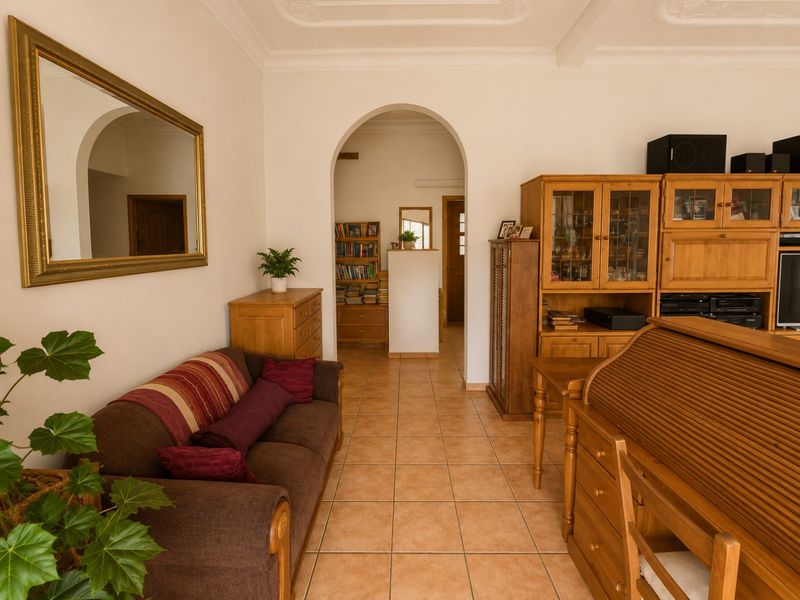 Germiston charmer with flatlet and large Garden. - Photo 3