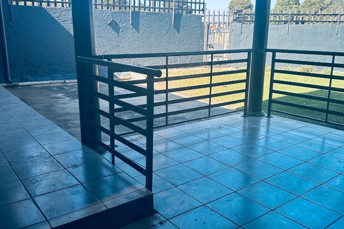 Beautiful NSFAS Accredited Student Accommodation for Sale in Soweto - Photo 3