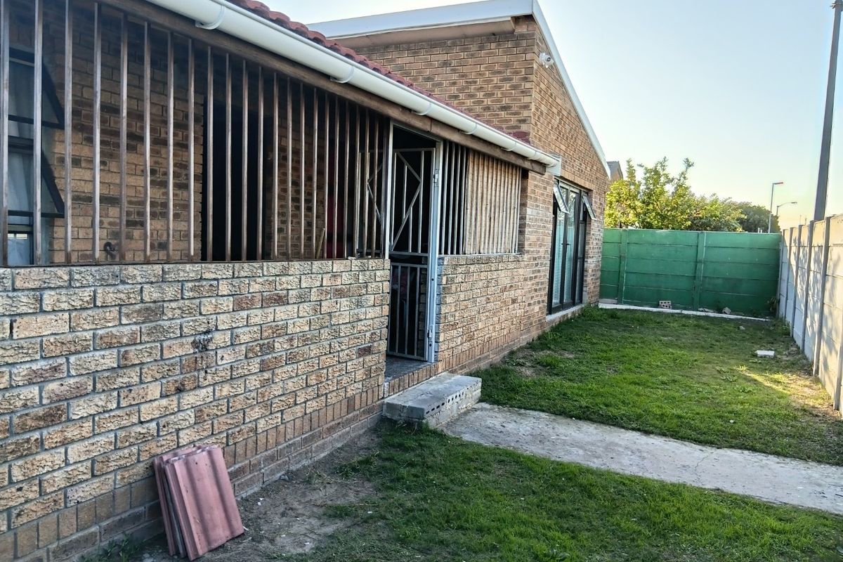 4 Bedroom house for sale in Heather Park - Photo 2