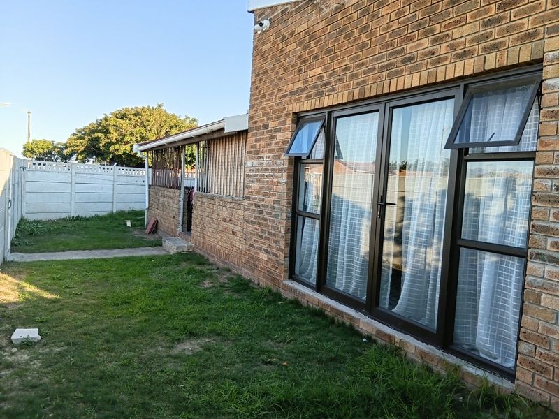 4 Bedroom house for sale in Heather Park