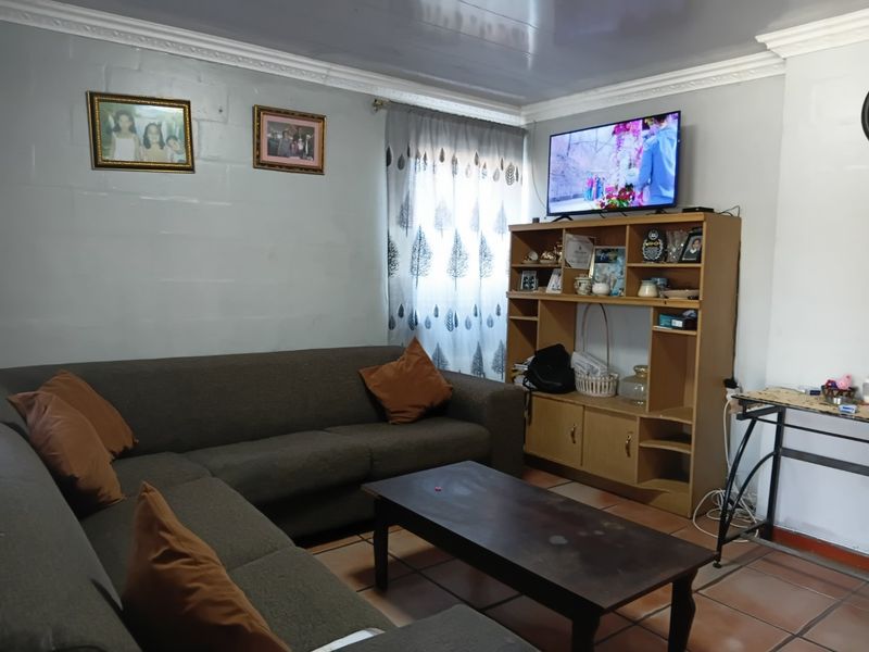 4 Bedroom house for sale in Heather Park - Photo 9