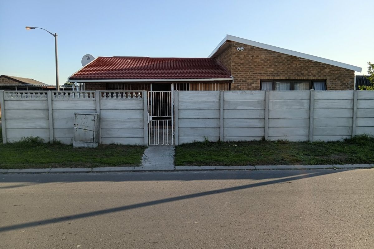 4 Bedroom house for sale in Heather Park - Photo 2