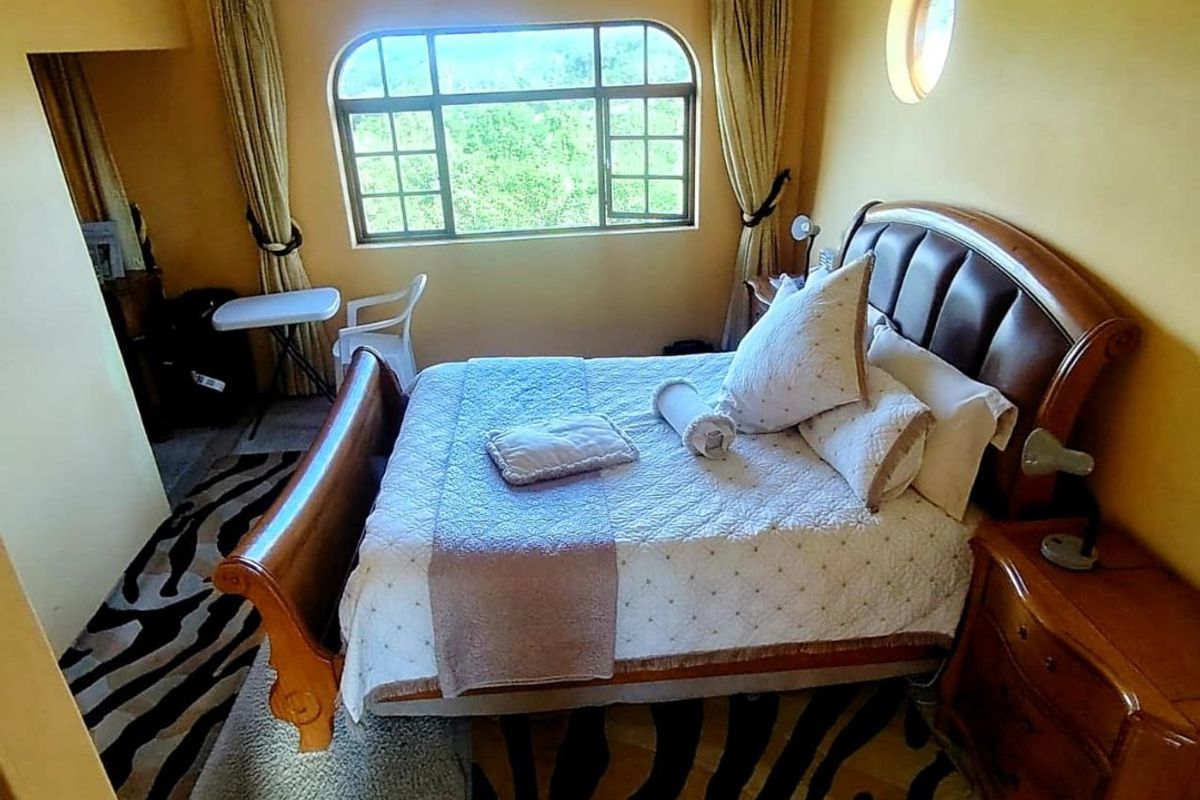6 BEDROOM HOUSE IN BAYSVILLE  - Photo 4
