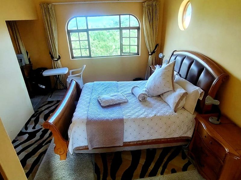6 BEDROOM HOUSE IN BAYSVILLE  - Photo 4