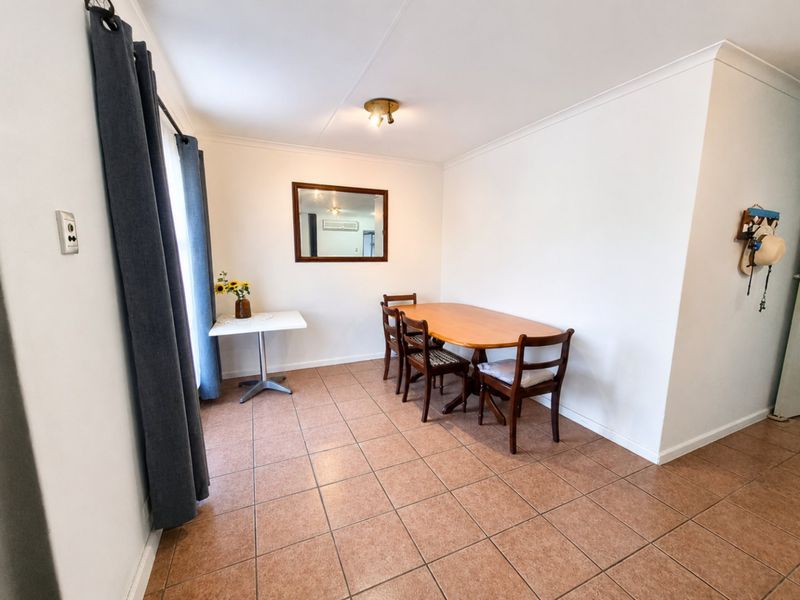 3 Bedroom Home for Sale in Belhar - Photo 4