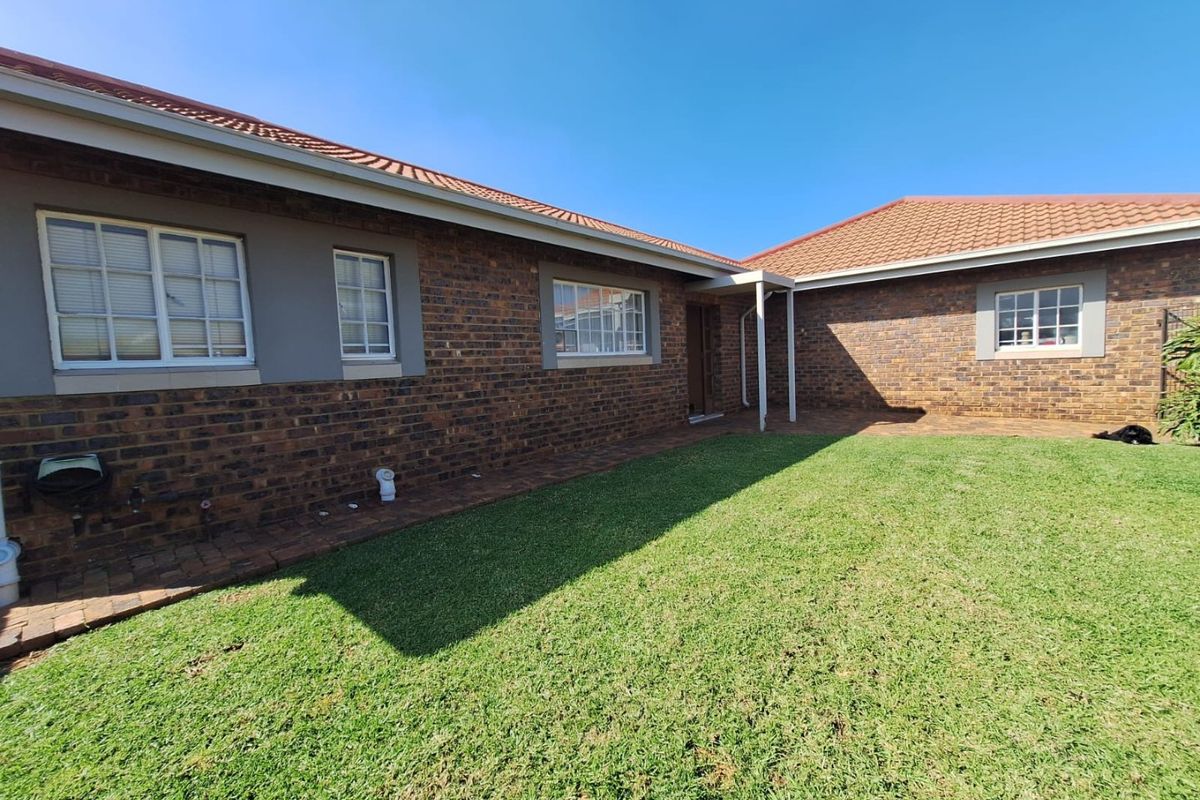 RETIREMENT LIVING - THREE RIVERS EAST - VEREENIGING - Photo 3