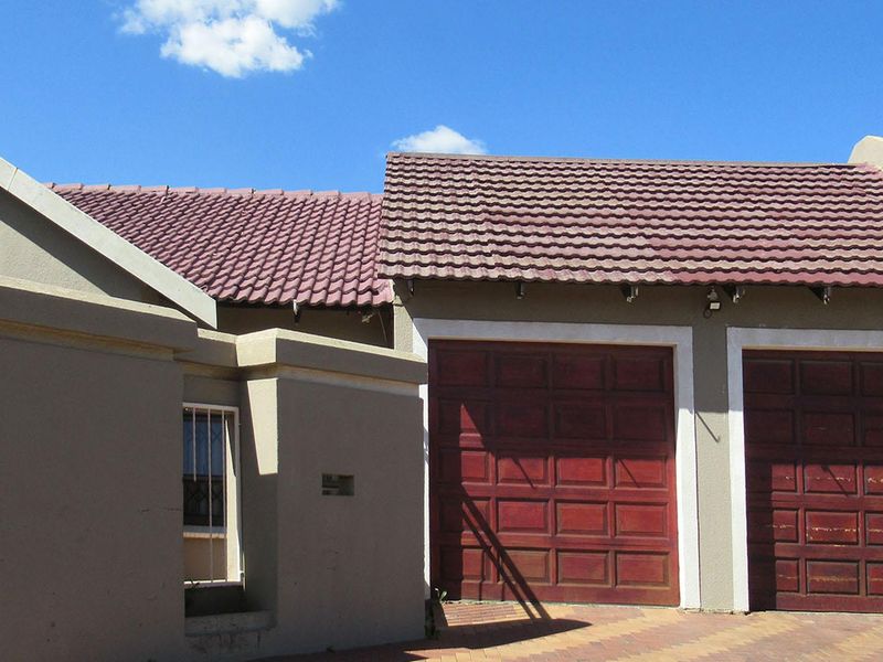 Spacious and Secure 3-Bedroom Family Home in Duduza - Photo 1