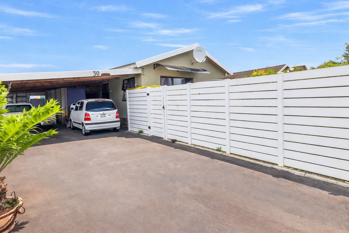 Two Separate Homes on One Erf – Ideal Dual-Living Opportunity - Photo 2
