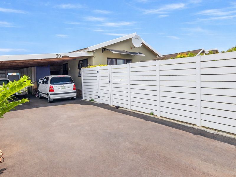 Two Separate Homes on One Erf – Ideal Dual-Living Opportunity - Photo 2
