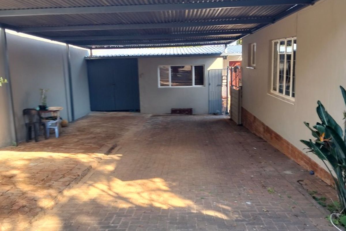 SPACIOUS FAMILY HOME IN DANVILLE – AFFORDABILITY MEETS COMFORT! - Photo 3