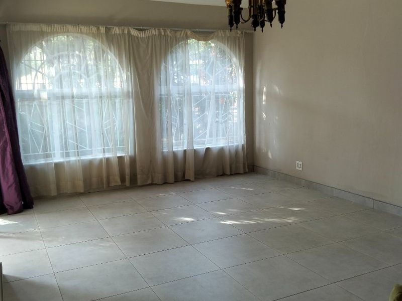SPACIOUS FAMILY HOME IN DANVILLE – AFFORDABILITY MEETS COMFORT! - Photo 10