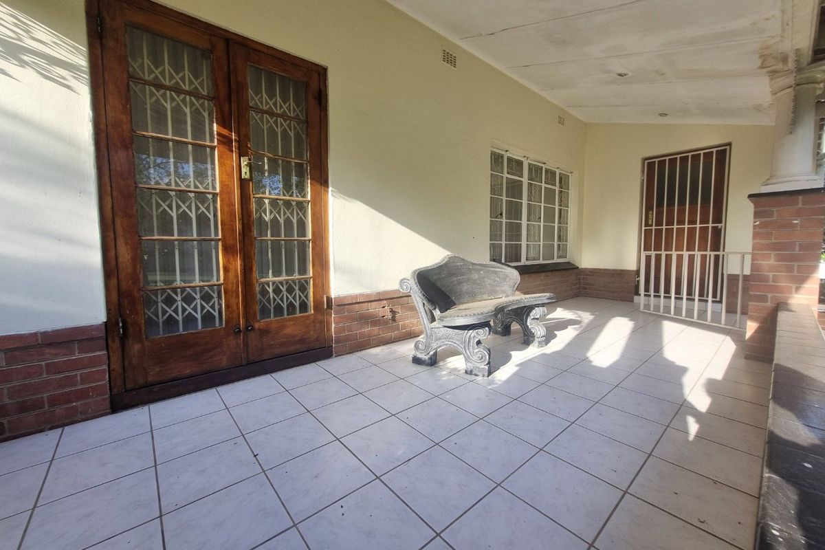 First Time Available in 25 Years – Prime Scottsville Opportunity on Over 1700sqm - Photo 3