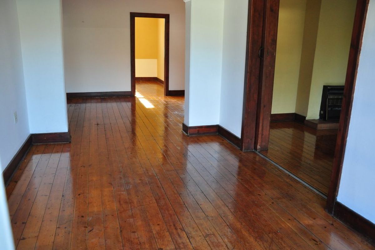 Charming Kensington Home with two flatlets & Pool - Great location - Photo 4