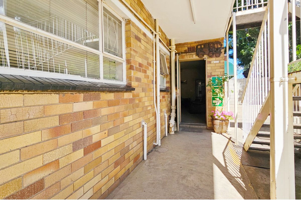 An exceptionally neat apartment in Peacehaven. - Photo 2