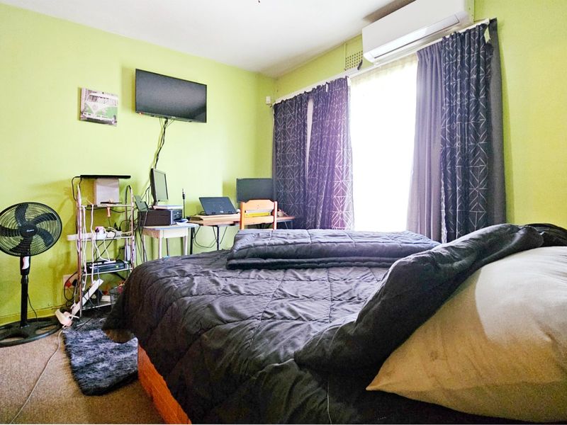 An exceptionally neat apartment in Peacehaven. - Photo 6