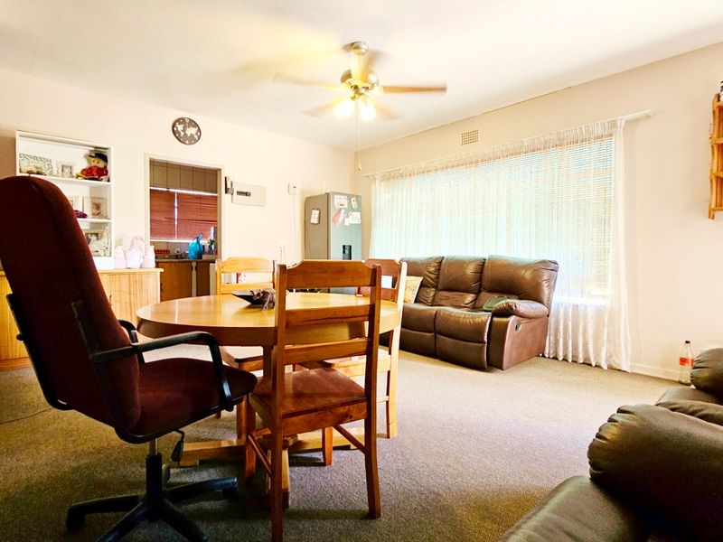 An exceptionally neat apartment in Peacehaven. - Photo 4