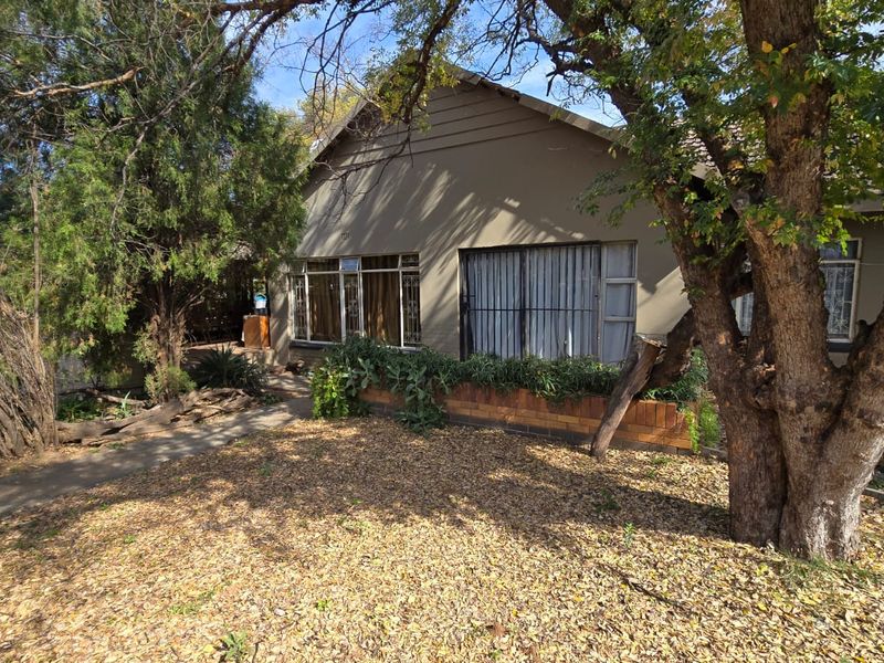 Commercial opportunity. Exceptional value close to Anncron Hospital. - Photo 1